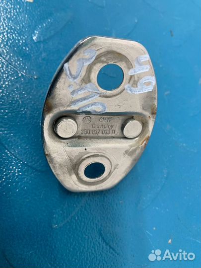 Б/У ответная часть замка двери задний правый Audi