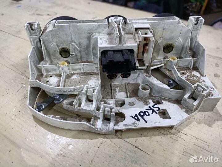 Блок управления печкой Skoda Octavia A4