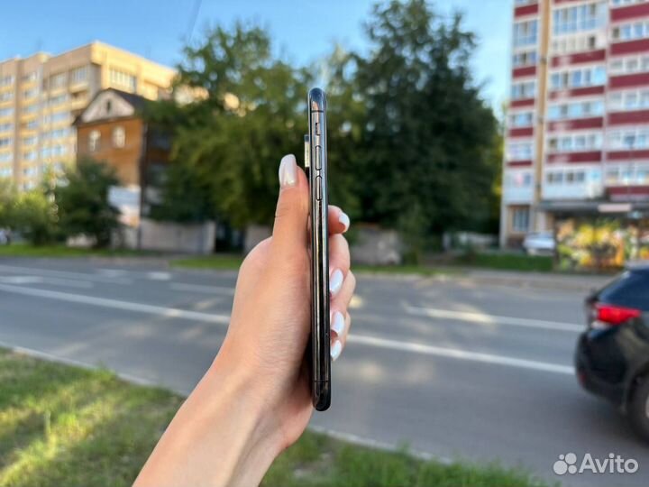 iPhone Xs, 256 ГБ