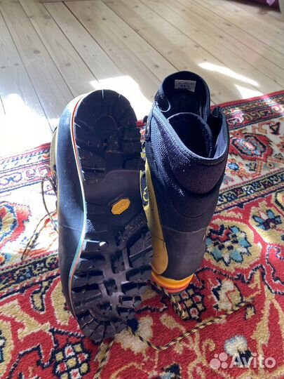 Альпинистские ботинки la sportiva