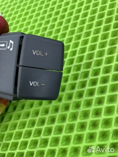 Кнопки переключения на руле рено лагуна 1