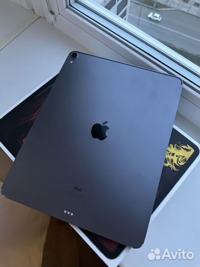 iPad pro 3 - поколение 12,9 64gb