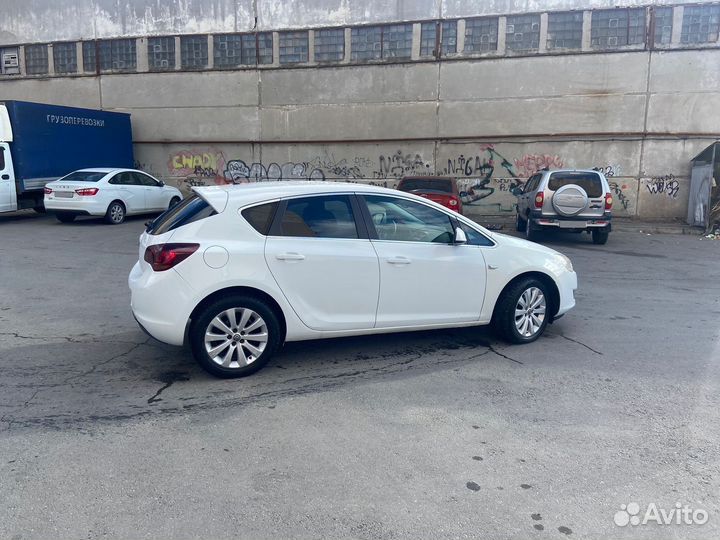 Opel Astra 1.6 AT, 2011, 181 000 км