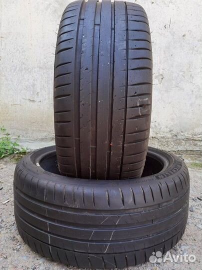Michelin Pilot Sport 4 235/40 R19 96Y