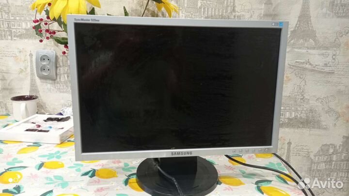 Монитор Samsung