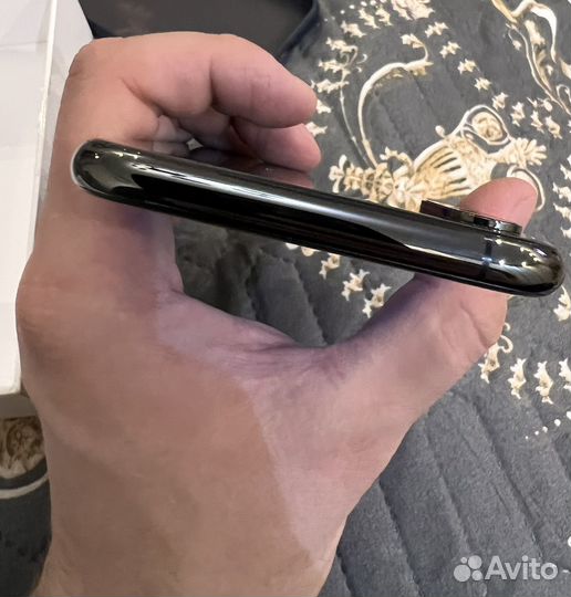 iPhone Xs, 64 ГБ