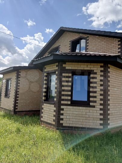 Дом 180 м² на участке 7,5 сот.