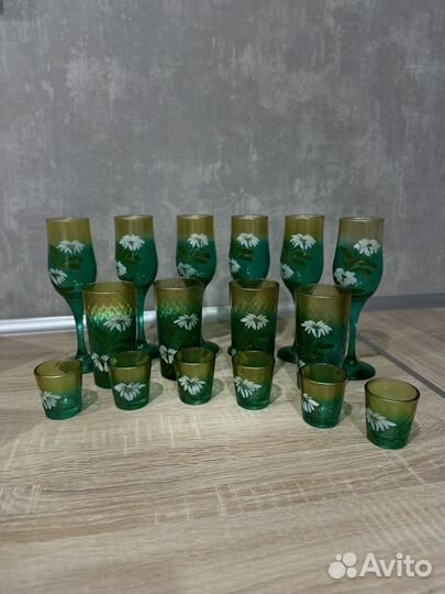 Набор бокалов, стаканов, стопок