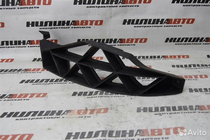 Направляющая заднего бампера Шкода Октавия А5