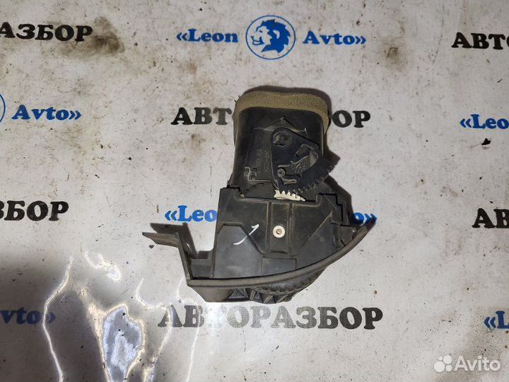 Дефлектор воздуховод правый Opel Astra G X16SZR