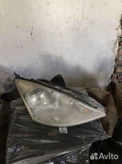 Фара правая ford focus 1