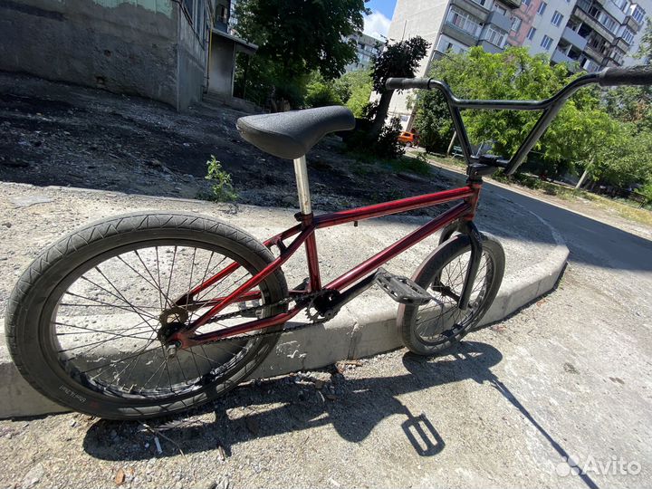 Трюковой велосипед BMX