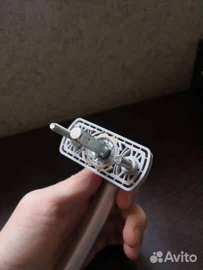 Железные ручки для окон и дверей балкон