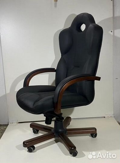 Компьютерное кресло