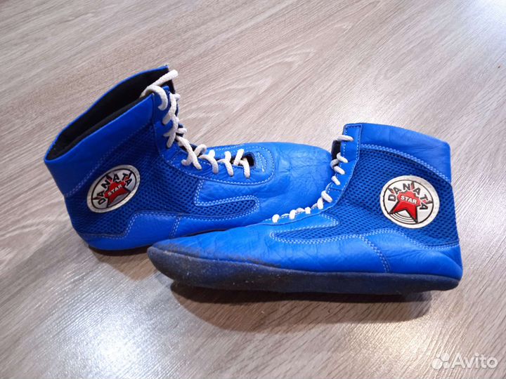 Боксерские перчатки 14 oz кожа