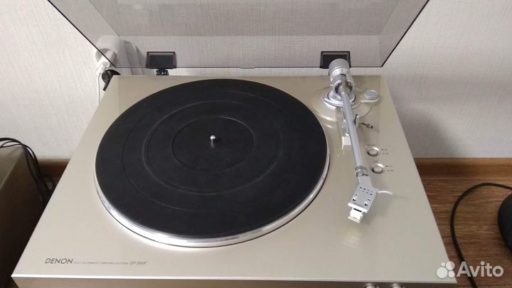 Проигрыватель винила denon DP 300F