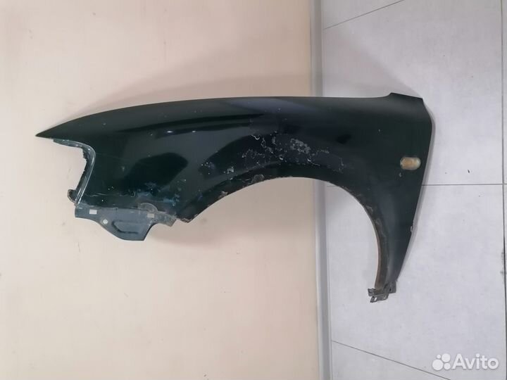 Крыло переднее левое Volkswagen Passat 5 1996-2000