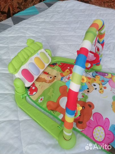 Развивающий коврик с пианино