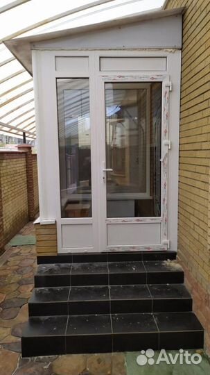 Пластиковые двери