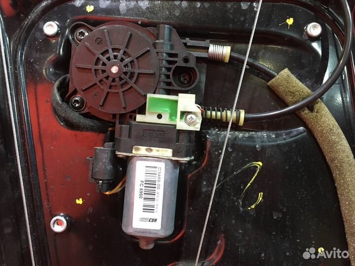 Стеклоподъемник передний правый Land Rover