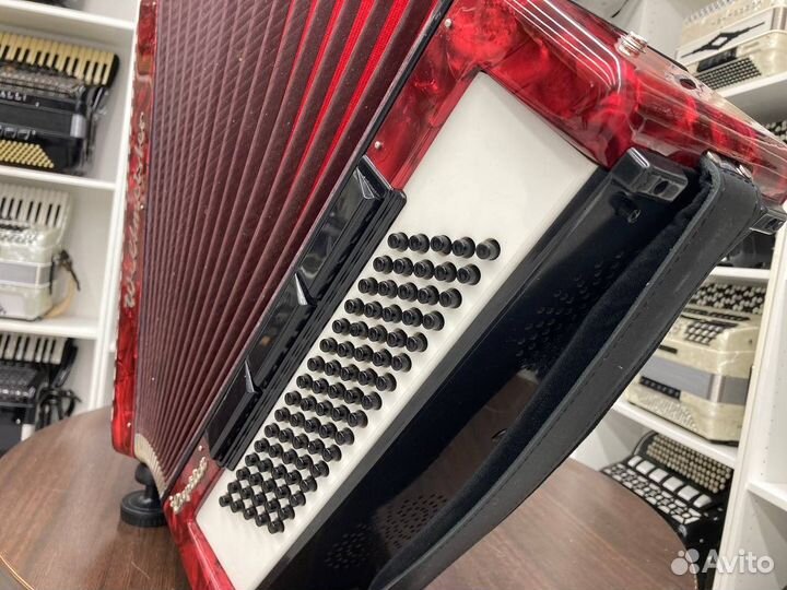 Аккордеон Weltmeister Caprice 3/4