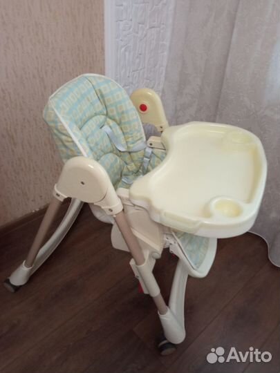 Детский стульчик для кормления