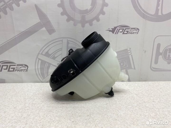 Расширительный бачок Mercedes S W222 A2225000949