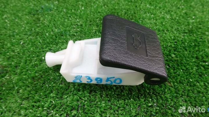 Ручка открывания капота Toyota Voltz ZZE137 2ZZ-GE