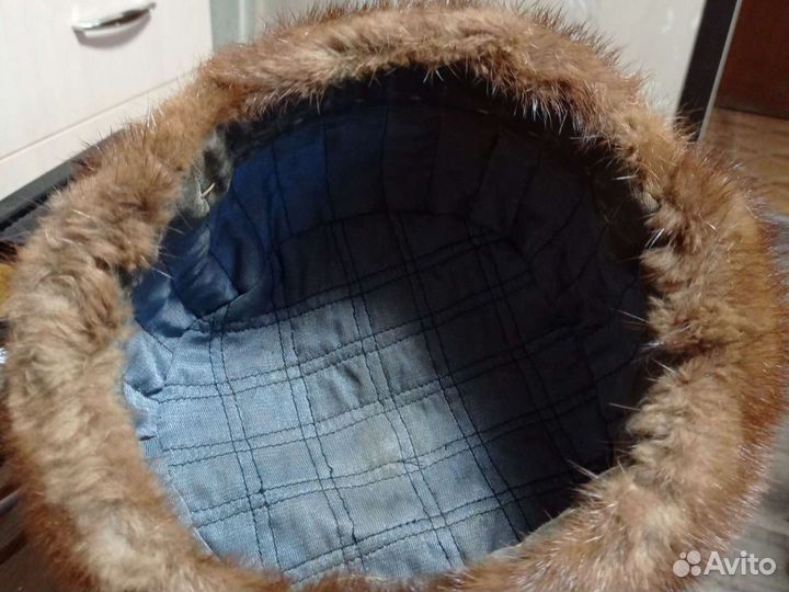 Женская шапка