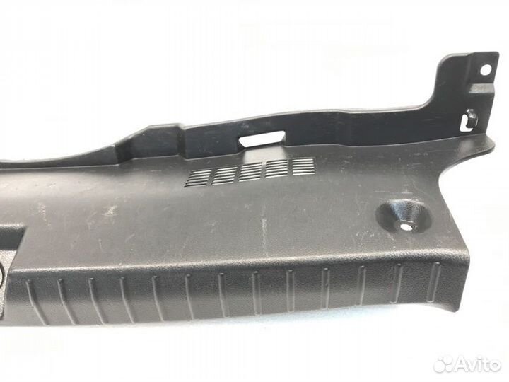 Накладка замка багажника Kia Optima 3 седан 2.4