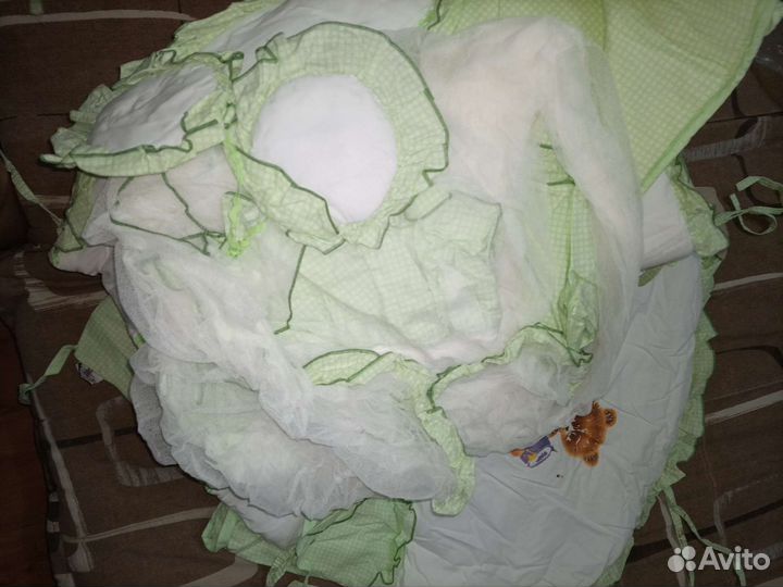 Постельное белье в детскую кроватку с бортиками