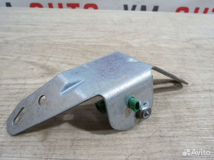 Датчик удара Volkswagen Golf 6