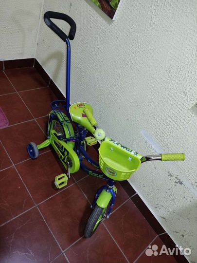 Детский велосипед с родительской ручкой