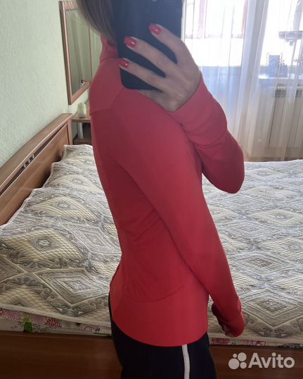 Спортивная кофта reebok