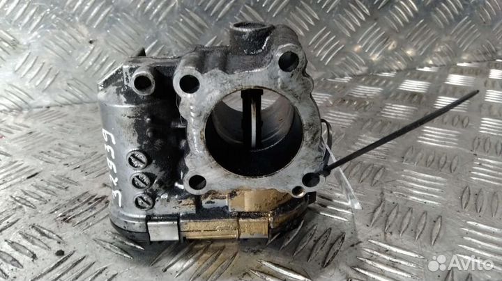 Дроссельная заслонка 8200330810 Opel Vivaro