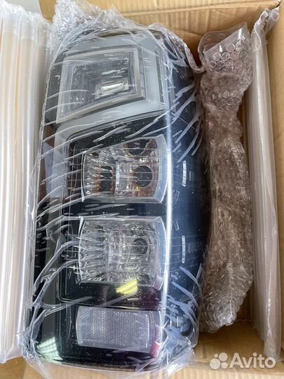 Задние фонари Mitsubishi L200 темные (комплект)