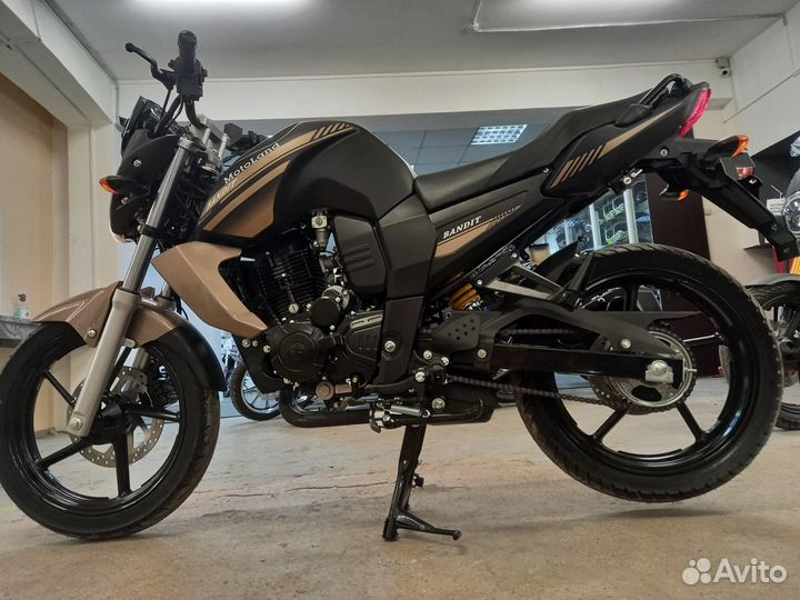 Мотоцикл motoland bandit 250 + шлем