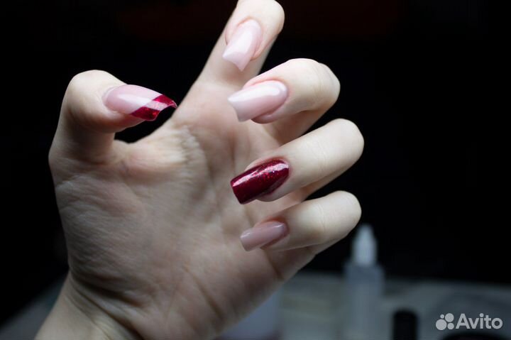 Модель на маникюр