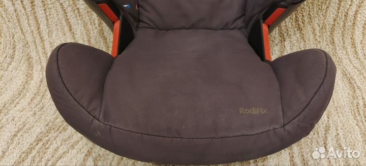 Детское автокресло maxi cosi (от 15 до 36 кг)