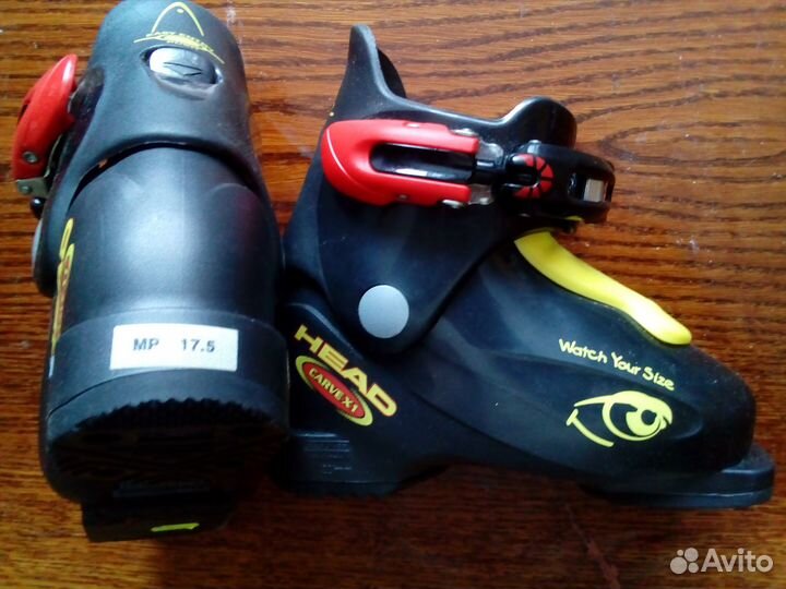 Горнолыжные ботинки детские 17,5 новые