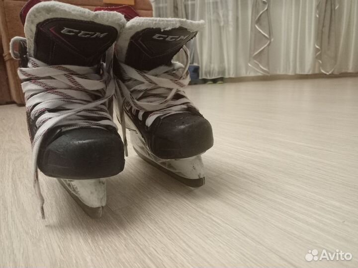 Коньки хоккейные CCM FT2