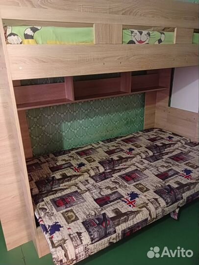 Двухъярусная кровать с диваном бу