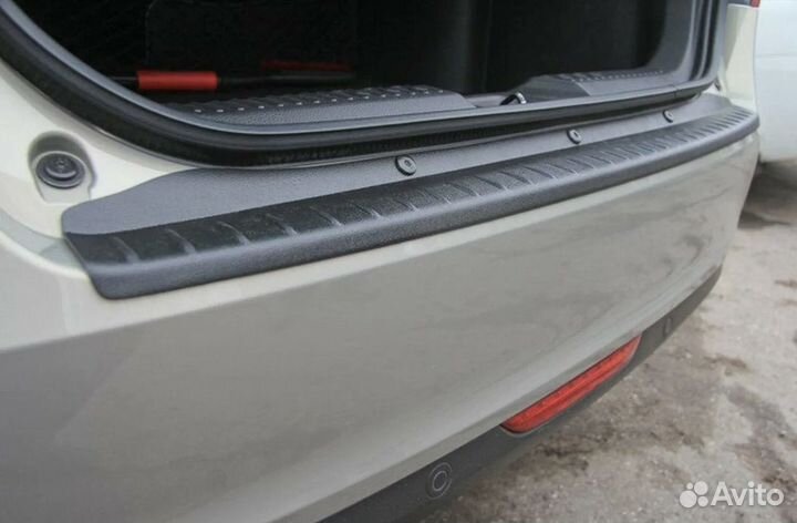 Накладка на заднмй бампер Веста