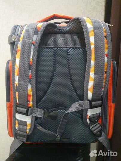 Портфель школьный