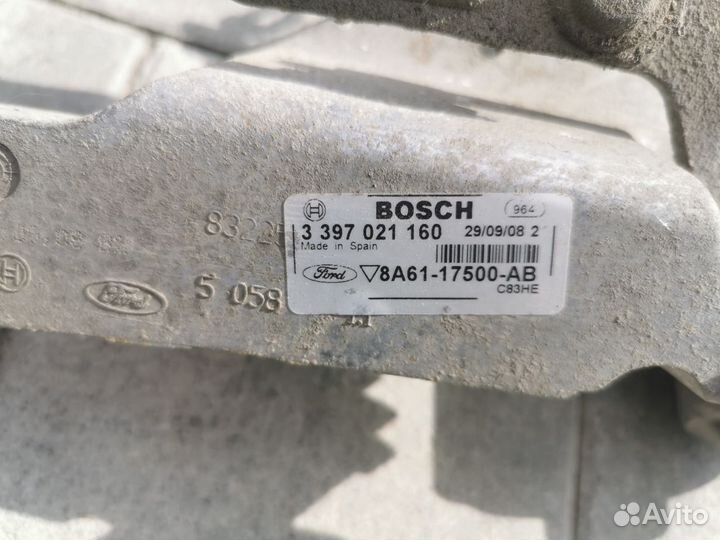 Трапеция очистителей лобового стекла Форд Фиеста 6