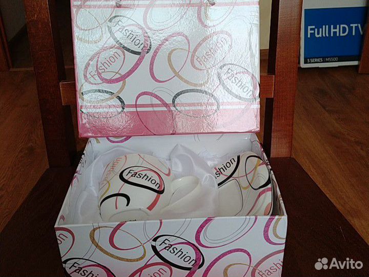 Чашка с блюдцем,фарфоровый набор,новый,в упаковке