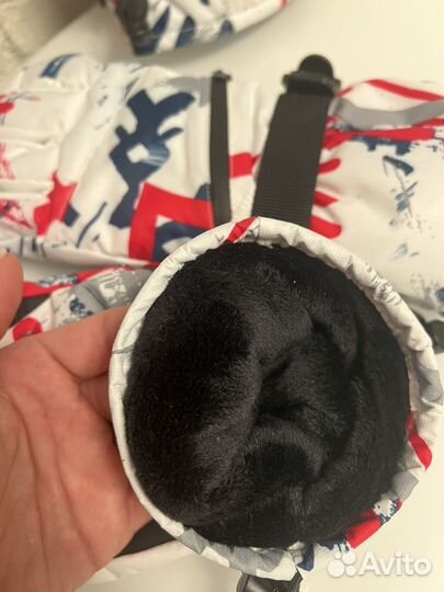 Перчатки для горных лыж или сноуборда