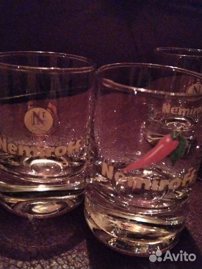 Бутылка. Стопки Nemiroff