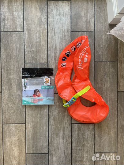 Жилет плавательный Декатлон 18-30 кг