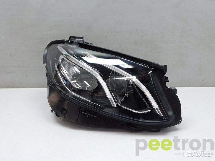 Б/У Фара правая б/у Диодная (LED). Без блока